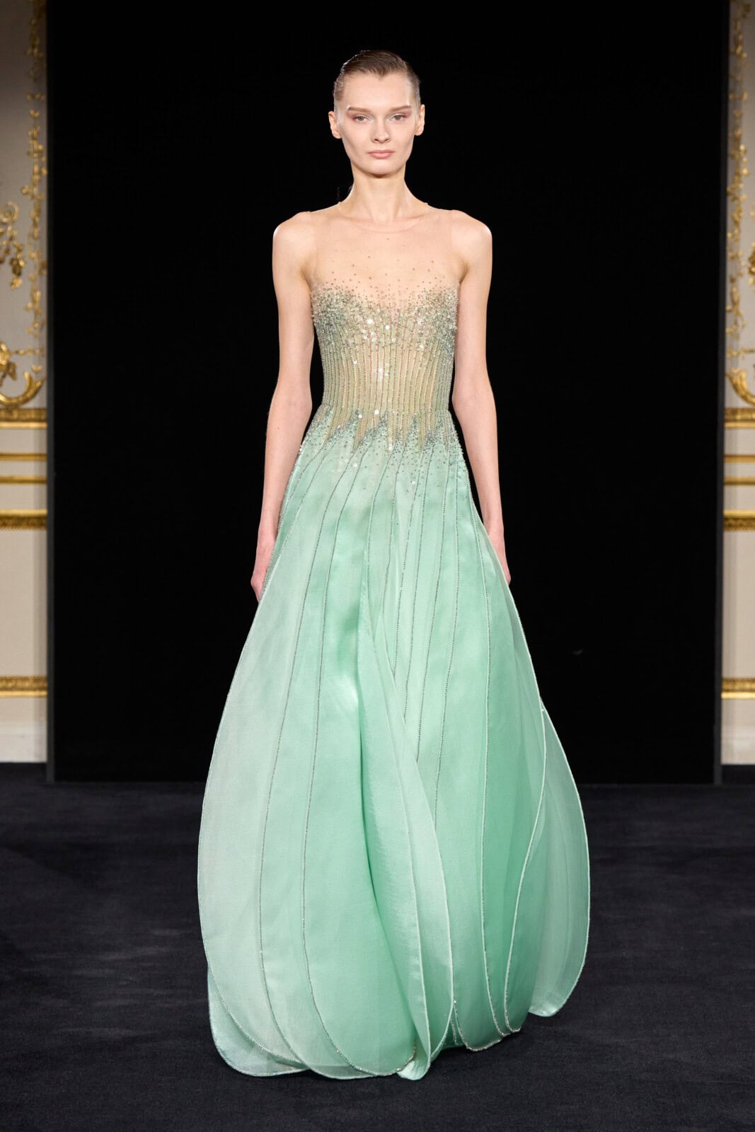 Giorgio Armani Privé: Couture SS26 - 10 Magazine